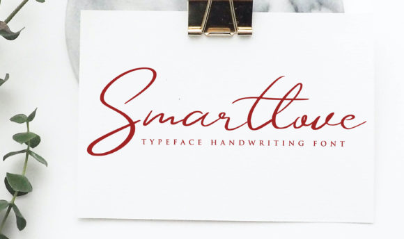 Smartlove: A Stylish Handwritten Font for Editorial Elegance